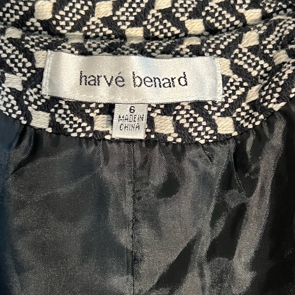 Chic Black and White Tweed Jacket - Picture 3 of 8